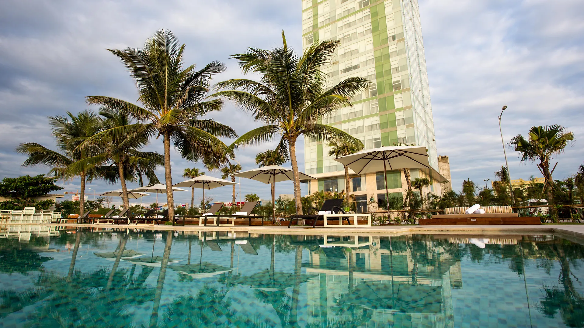 Fusion Suites Da Nang Hotel